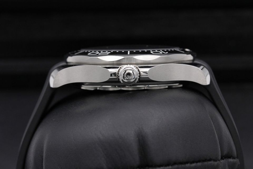 Omega Seamaster Diver 300m 210.32.42.20.01.001 Image 3